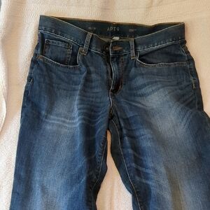 Apt. 9 Blue Relaxed Jeans with Natural Fading, Premier Flex 33x32